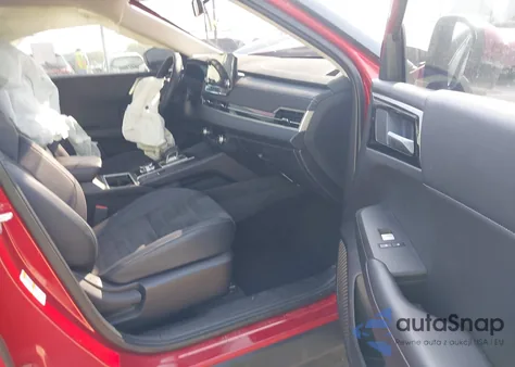 2024 Mitsubishi Outlander Se/Black Edition z USA, uszkodzony, nr VIN JA4J3VA89RZ017041